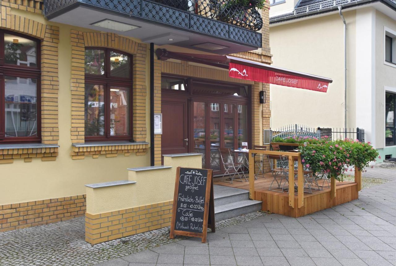 Port Inn Hotel Eichwalde エクステリア 写真